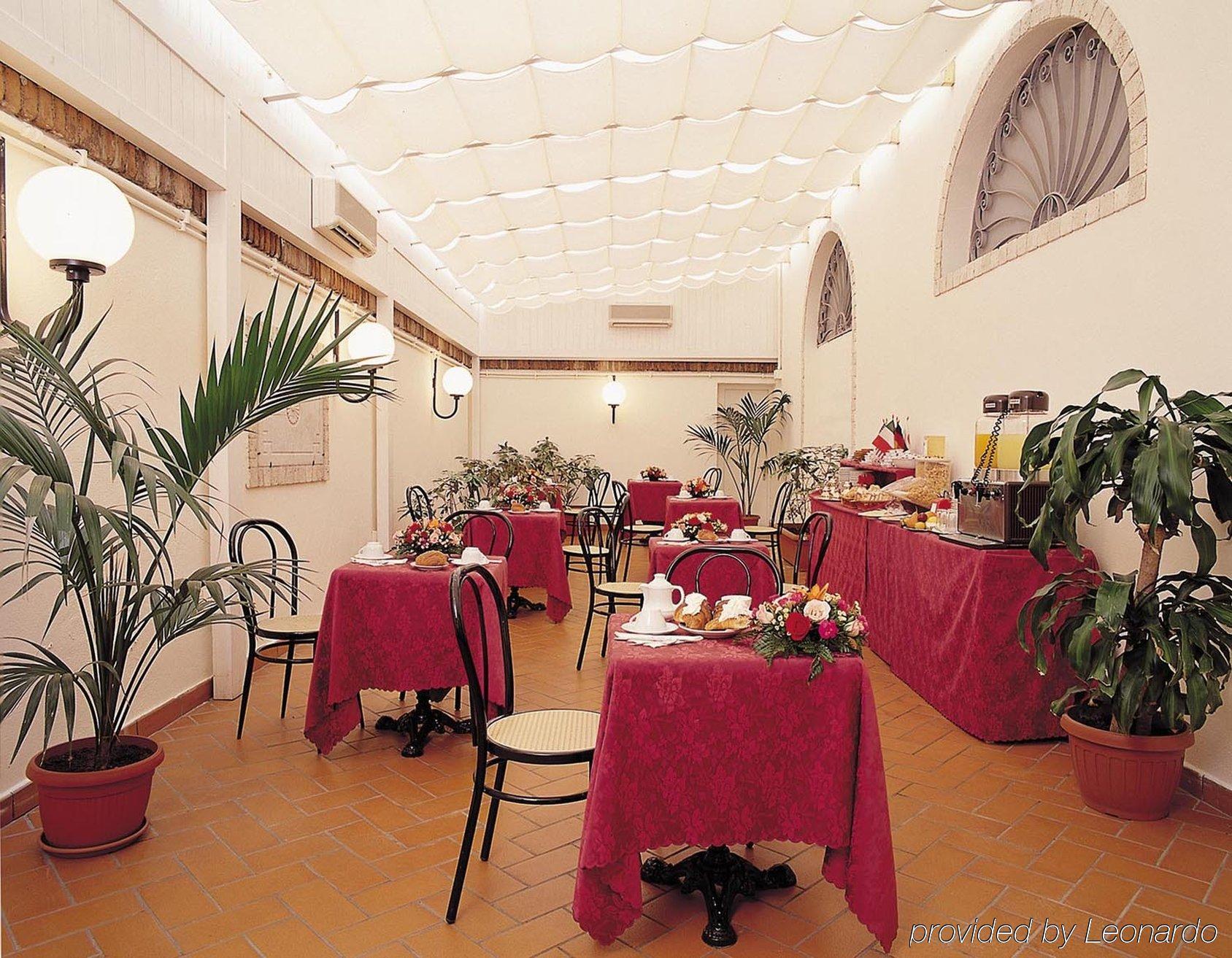 Hotel Contilia Рим Ресторан фото
